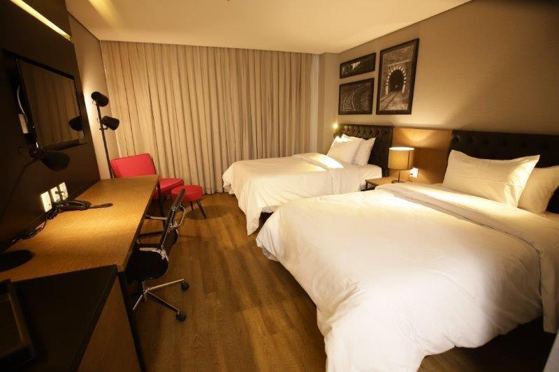 Qs Marista Hotel By Atlas Goiânia Buitenkant foto